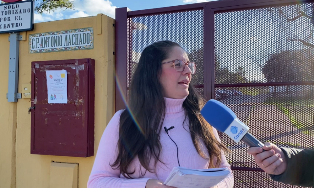 El CEIP Antonio Machado, obligado a tirar de catering por culpa de la Junta, que no sustituye al personal de cocina, denuncia IU